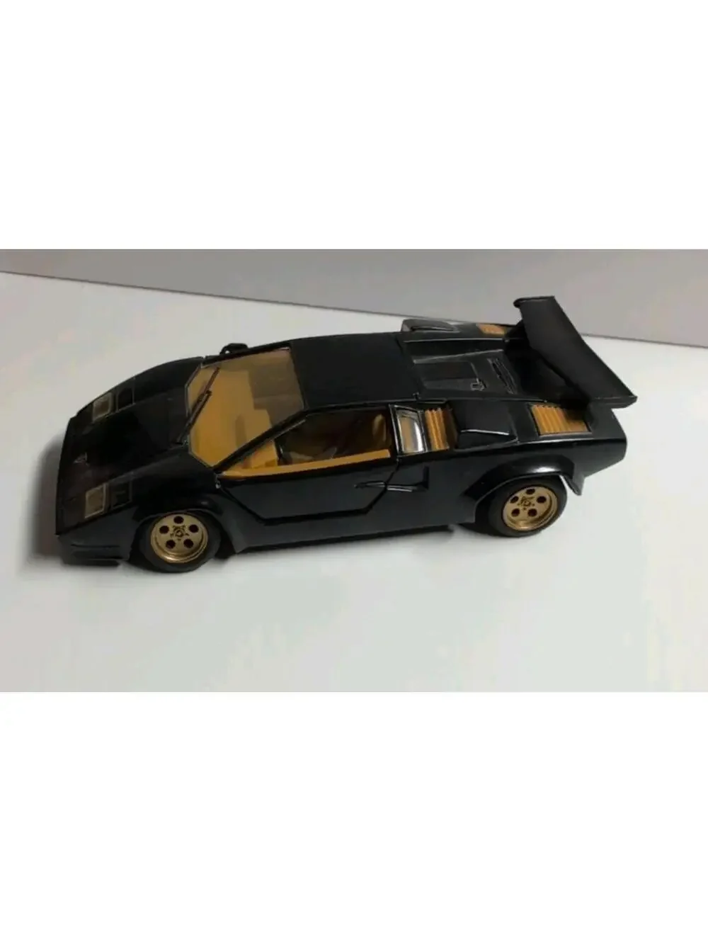 Black Lamborghini Countach 1/24 1:24 Revell G. M. B. H. 1988 Rare Vintage